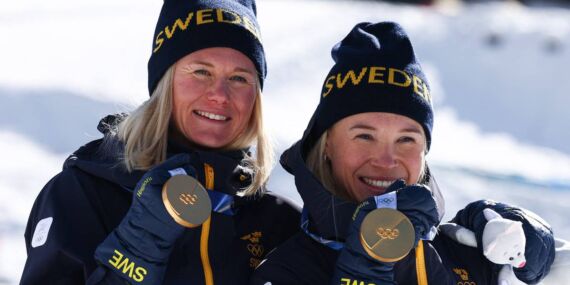 Kayaklı koşu kadınlar takım sprintte altın madalya İsveç’in!
