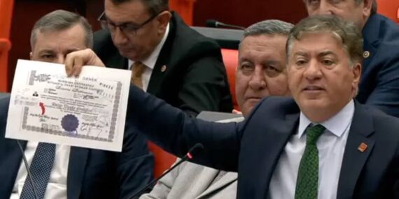 TBMM’de CHP’li Murat Emir ve AKP’li Leyla Şahin Usta arasında ‘diploma’ polemiği!