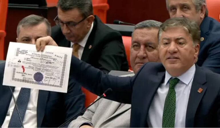 TBMM’de CHP’li Murat Emir ve AKP’li Leyla Şahin Usta arasında ‘diploma’ polemiği!