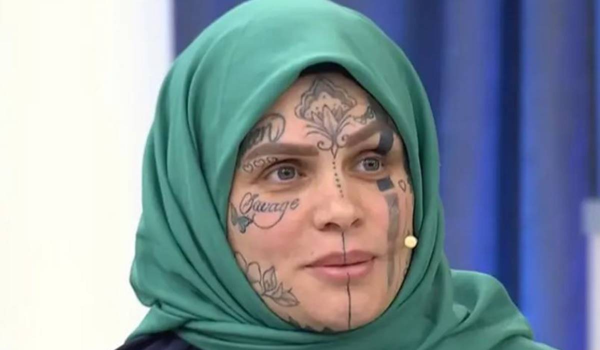 nazan dövmeli kadın