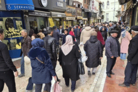 Altındaki düşüş kuyumcuları hareketlendirdi Vatandaş altın alıyor