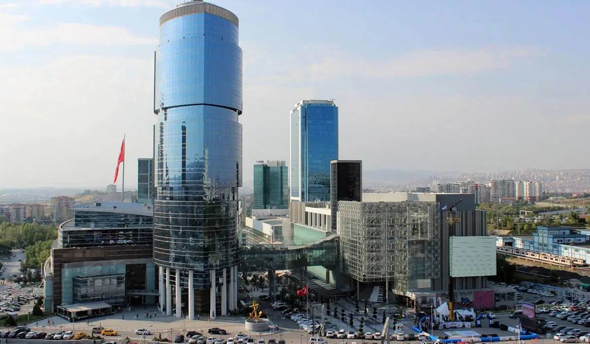 Ankara’da AVM’den yeni kural 18 yaş altına hafta sonu kısıtlaması