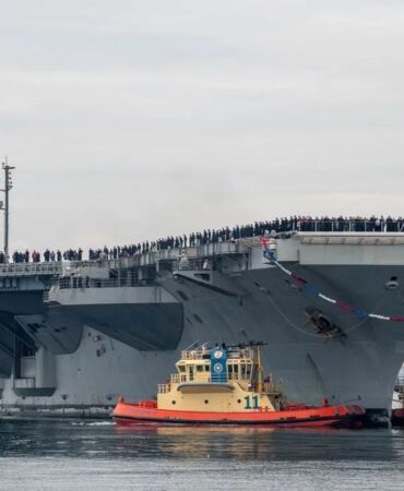 Askeri tehdit mi, propaganda mı İran ABD uçak gemisi hakkında sert iddialarda bulundu