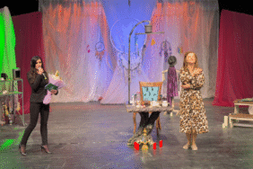 BERNA LAÇİN HAYAL SATICISI TİYATROSU