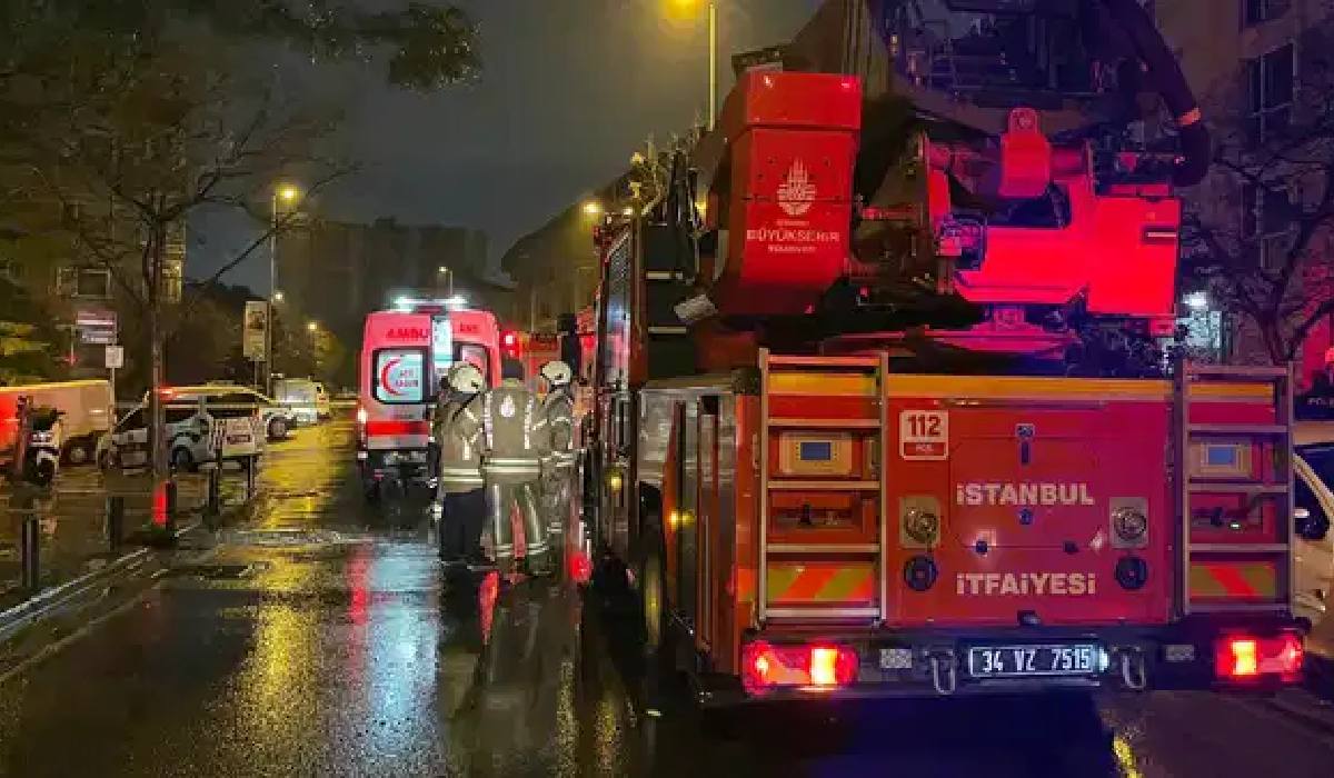 Beşiktaş'ta 4 katlı binada korkutan yangın!
