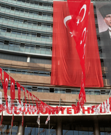 CHP’den 31 Mart paylaşımıyla tarihsel hatırlatma 'Baskıya ve kumpaslara teslim olmayacağız'