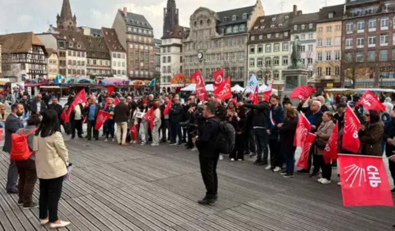 Ekrem İmamoğlu'nun tutukluluğunun birinci yılı, Fransa’da protesto edildi