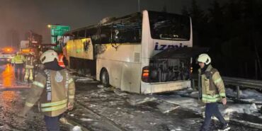 Esenler’de korkutan yangın Yolcu otobüsü küle döndü!