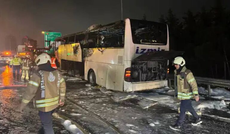 Esenler’de korkutan yangın Yolcu otobüsü küle döndü!
