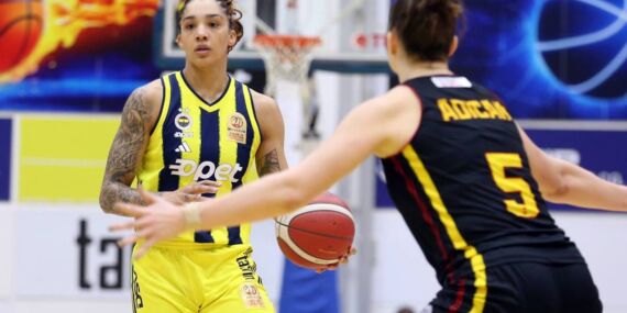 Fenerbahçe Opet, Kadınlar Basketbol Süper Ligi’nde yarı finalde!