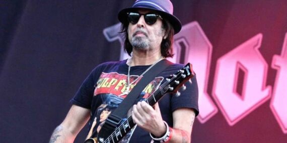 Heavy metal efsanesi Phil Campbell 64 yaşında yaşamını yitirdi