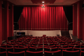 İBB, 27 Mart Dünya Tiyatro Günü'nde 26 mekanda 26 oyun sahneleyecek