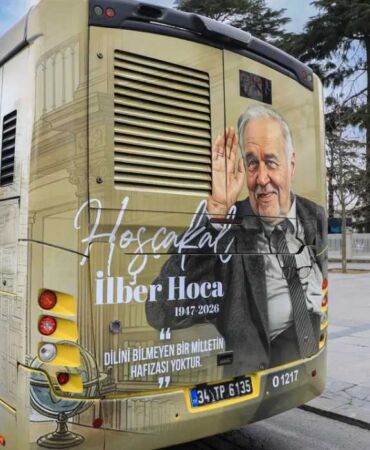 İETT, İlber Ortaylı için özel saygı otobüsü hazırladı