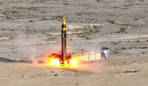 İran’dan dikkat çeken hamle 4 bin km uzaktaki ABD üssü hedef alındı