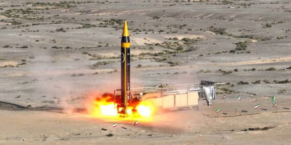 İran’dan dikkat çeken hamle: 4 bin km uzaktaki ABD üssü hedef alındı