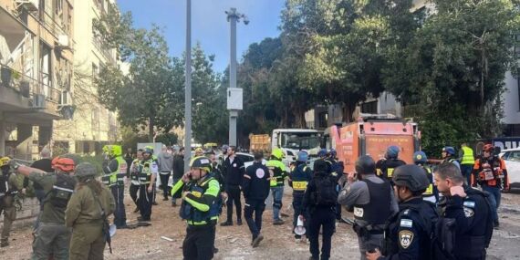 İran’dan füze operasyonu: Tel Aviv’e füze  saldırısı geçekleştirdi