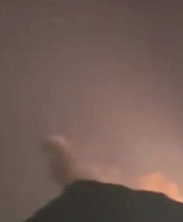 İran’ın başkentinde alarm Tahran’da patlamalar ve dumanlar yükseliyor