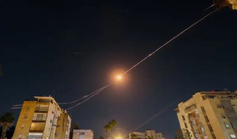 İsrail’de alarm: İran’dan ateşlenen füzeler engellendi!