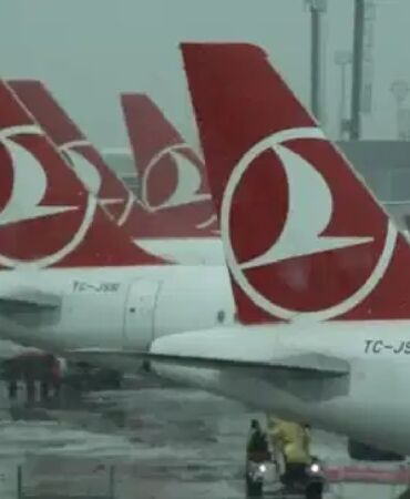 İstanbul’da hava trafiği felç Sefer iptalleri peş peşe geldi!