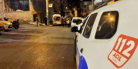 İzmir’de kadın cinayeti: Eski eşini öldürüp, intihar etti!