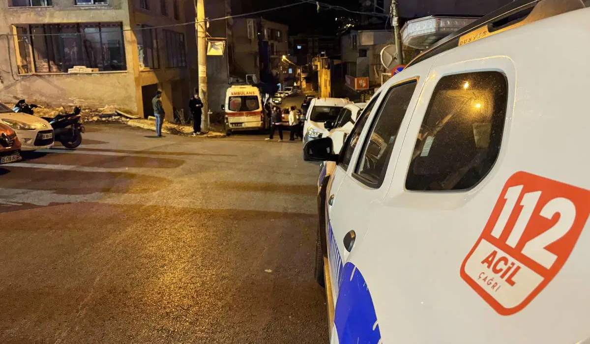 İzmir’de kadın cinayeti Eski eşini öldürüp, intihar etti!