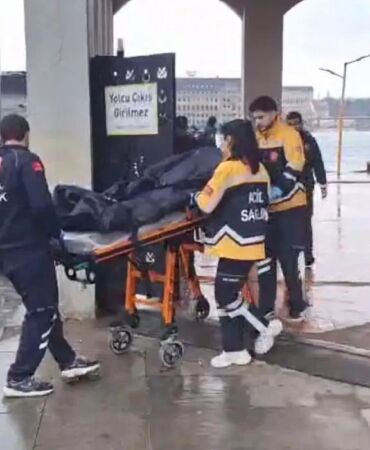 Kadıköy'de denizde ceset bulundu!