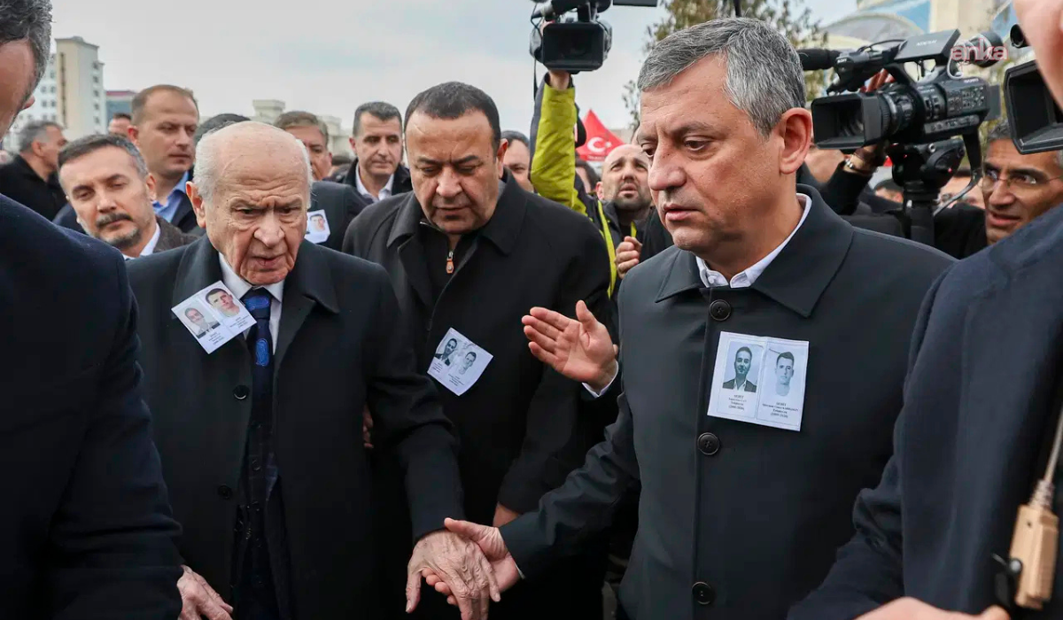 Katar’da şehit olan ASELSAN teknisyenleri Ankara’da uğurlandı Özgür Özel ve Bahçeli bir arada