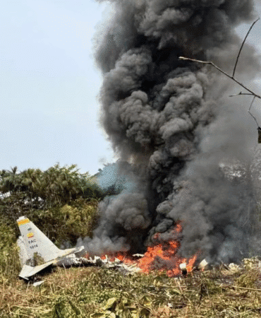 Kolombiya’da askeri nakliye uçağı düştü Ölü sayısı 66’ya yükseldi