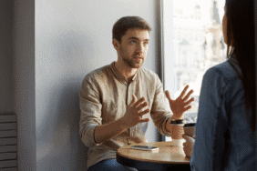 Konuşma temposu düşerse bunu göz ardı etmeyin Beyniniz uyarıyor olabilir