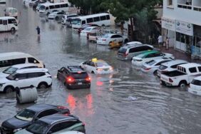 Körfez’de felaket büyüyor Yollar sular altında, kurtarma çalışmaları devam ediyor