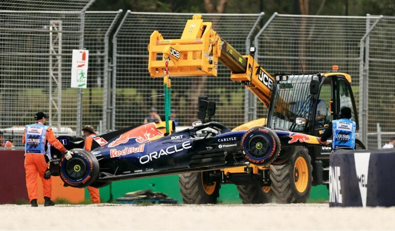 Max Verstappen, Formula 1’de yeni sezona kazayla başladı!