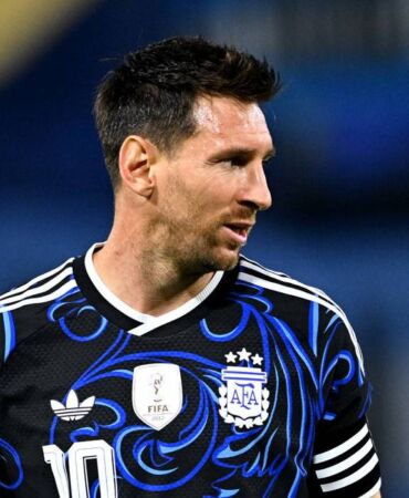 Messi için sıraya girdiler Maç sonrası ilginç anlar