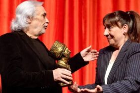 Müjdat Gezen’den ödül alan Binnur Kaya'nın duygusal anları 'Benim için rüya gibi'