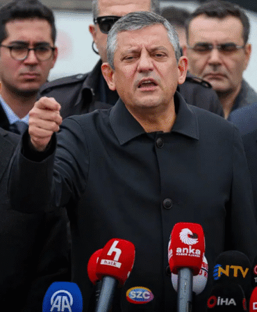 Özel’den önemli ziyaret Tanju Özcan ve İsmail Arı ile görüşmesini açıkladı