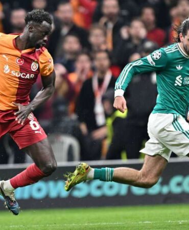 Sarı kart pahalıya patladı Davinson Sanchez cezalı duruma düştü!