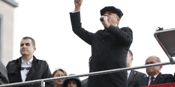 CHP’nin 101. mitingi Kuşadası’nda: Özel’den Erdoğan’a sert sözler