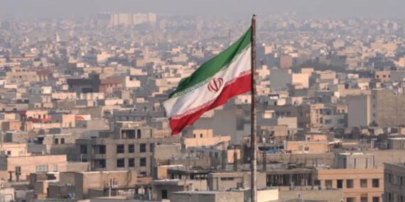 İran devlet medyası: Hamaney’in aile üyeleri de saldırıda öldü