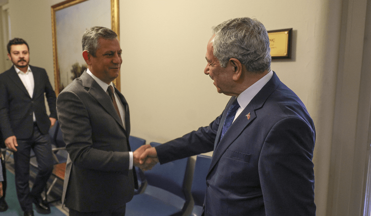 özgür özel ve bülent arınç