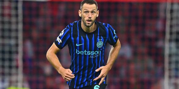 Fenerbahçe’de stoper gündemi: de Vrij önerildi