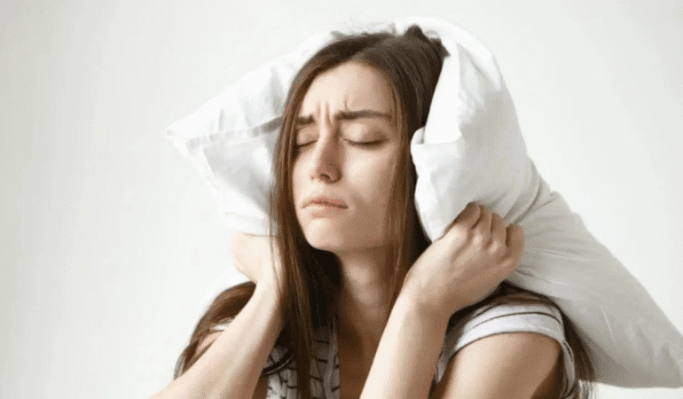 B12 eksikliği ciddi sağlık sorunlarına yol açabilir: Ciltte sarı ton ve karıncalanmaya dikkat