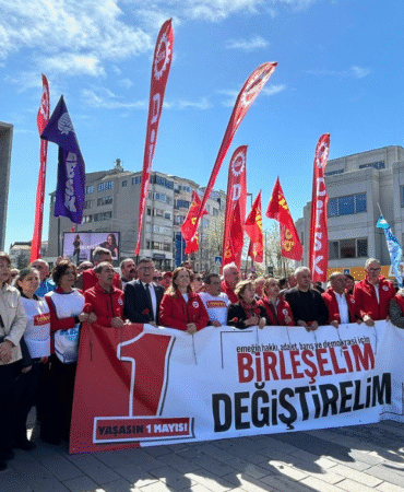 1 Mayıs öncesi Taksim’de 1977 katliamı anması 'Kaybettiklerimiz unutulmadı' (1)