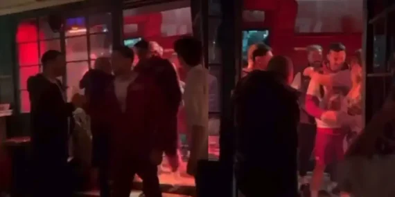 Milli takım kutlaması gündem oldu: Adres tartışma yarattı