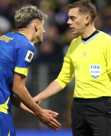 2026 FIFA Dünya Kupası'nda görev yapacak hakemler açıklandı