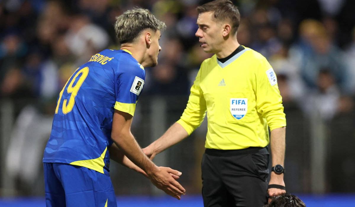 2026 FIFA Dünya Kupası'nda görev yapacak hakemler açıklandı