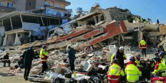 26 kişinin hayatını kaybettiği Yağmur Apartmanı avukatı Akpek’ten açıklama: ‘Siyasi sorumlular korunuyor’