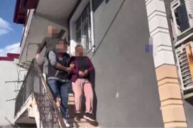 26 yıl cezası olan firari yatak odasındaki gizli bölmede yakalandı