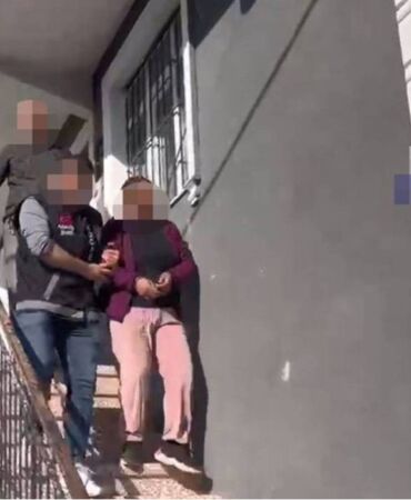 26 yıl cezası olan firari yatak odasındaki gizli bölmede yakalandı