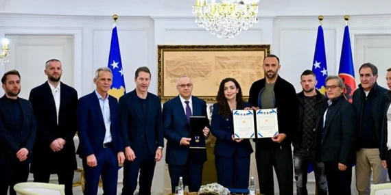 Kosova’ya devlet onuru: Milli takıma liyakat madalyası
