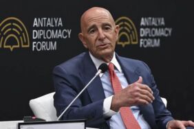 ABD’nin Ankara Büyükelçisi Tom Barrack’tan ‘monarşi’ sorusuna yanıt