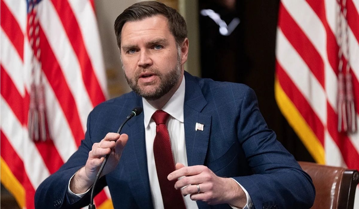 Ateşkes sonrası JD Vance 'İranlılar iyi niyetle bizimle çalışmaya istekliyse bir anlaşmaya varabiliriz'